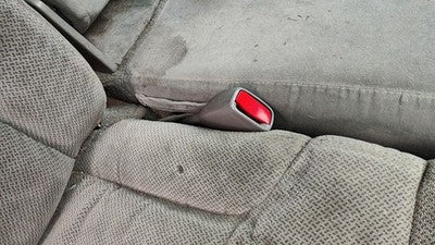 1998 Buick Lesabre Passenger Right Front Seat Belt Buckle Receiver Oem Grey 17C