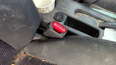 16-19 Nissan Versa Passenger Right Front Seat Belt Buckle Receiver Charcoal G