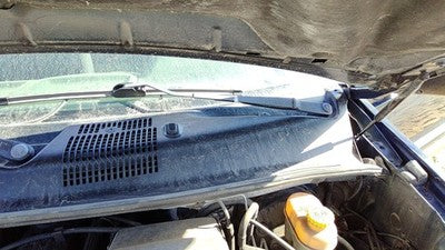 1999-2004 Jeep Grand Cherokee Driver Left Windshield Wiper Arm Oem Blade Lever