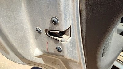 04-06 Pontiac Grand Prix Driver Left Rear Door Latch With Rods/Cables Oem Back