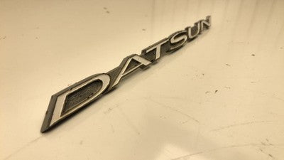1971 Datsun 240Z Passenger Right Fender Emblem Oem Badge