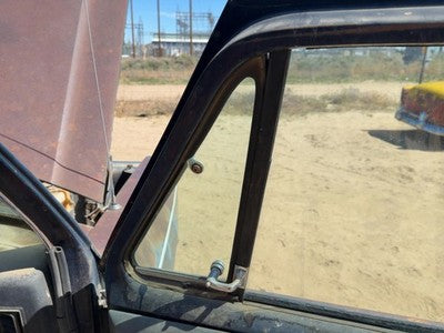 78-86 D150 Passenger Right Front Vent Window Small Door Glass With Frame Oem
