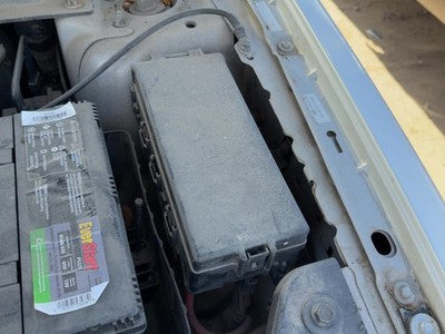 05-07 Ford Fivehundred Engine Fuse Box Power Distribution Panel Oem 3.0L Dohc