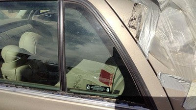 00-05 Deville Dts Driver Left Rear Vent Window Back Door Glass With Frame Oem