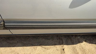 1990 Olds 88 Passenger Right Front Moulding From Door Oem Trim Strip