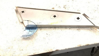 2003 Saturn Vue Quarter Rear Sail Molding Driver Side 2002-2006 Oem 22697639