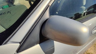 1997-2005 Chevy Malibu Driver Left Side Mirror Door Mounted Oem 17u Silvermist
