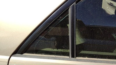 03-07 Cts Passenger Right Rear Vent Window Back Door Glass With Frame Oem