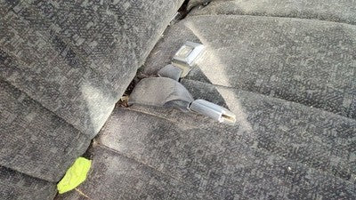 1989 Chevy S10 Pickup Passenger Right Front Seat Belt Buckle Receiver Dark Gray