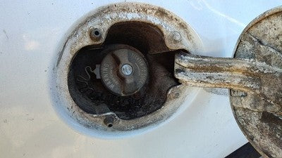 2000-2003 Ford Taurus Fuel Filler Neck Assembly With Gas Cap Oem Yf1z9034affv