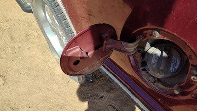 1992-2000 Gmc Yukon Fuel Tank Door With Hinge Gas Lid Oem Filler Maroon 15630141