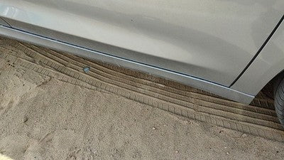 15-17 200 Passenger Right Lower Rocker Panel Moulding Side Billet Silver Psc