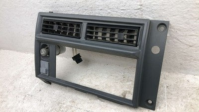 1986-1994 Chevy S10 Blazer Trim Bezel Around Radio Surround Dash Panel Oem Black