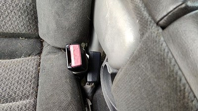01-04 F350 Powerstroke Passenger Right Front Seat Belt Buckle Receiver Oem Gray