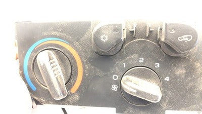 04-12 Chevy Colorado Temperature Control Module In Dash Heater Ac Head Unit C60