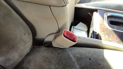 05-09 Lacrosse Passenger Right Front Seat Belt Buckle Receiver Oem Neutral 52B