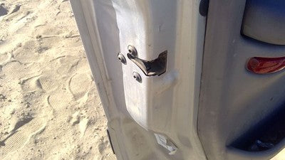 2002 Chevy Venture Driver Left Front Door Latch With Rods/cables Oem