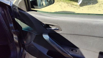 05-10 G6 Passenger Right Front Door Trim Panel With Switches Sedan Black 19B