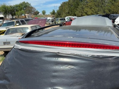 2004 Cadillac Srx Third Brake Light Middle Lamp Oem