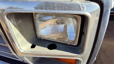 1980-1986 Ford F150 Driver Left Head Light Oem Front Lamp E1tz13008a
