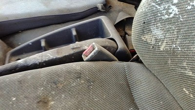 1996 Isuzu Npr Driver Left Front Seat Belt Buckle Receiver Oem Gray
