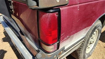 1983-1994 S10 Blazer Passenger Right Tail Light Oem Brake Lamp Rear 919680