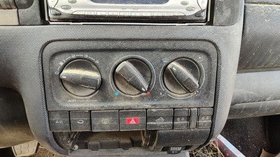 99-02 Cabrio Convertible Temperature Control Module In Dash Heater Ac Head Unit