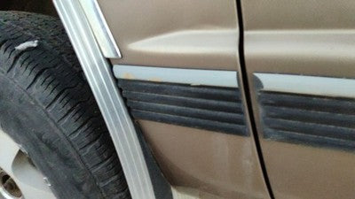 1992-1999 Chevy Suburban Driver Left Moulding From Fender Oem Trim Strip