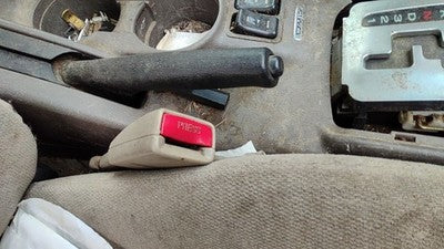 2002-2005 Legacy Outback Passenger Right Front Seat Belt Buckle Receiver Oem Tan