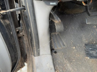 97-02 Ford Expedition Driver Left Lower Kick Trim Panel Oem Gray 12