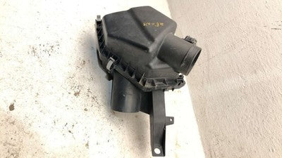 2005-2008 Chevy Cobalt Complete Air Intake Cleaner Filter Box Housing Oem 2.2L