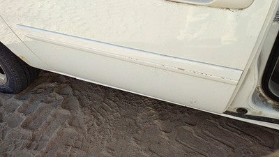 2007 Dodge Caravan Passenger Right Rear Moulding From Door Back Trim White Pw1