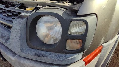 2002-2004 Nissan Xterra Driver Left Head Light Oem Front Lamp Xe 260607Z825
