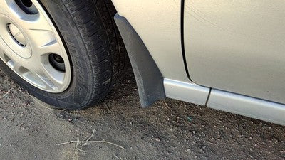 2000-2004 Subaru Legacy Driver Left Moulding From Fender Oem Mud Flap