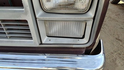 83-88 Gmc Sierra C3500 Driver Left Front Turn Signal Light Lamp Fender Mounted