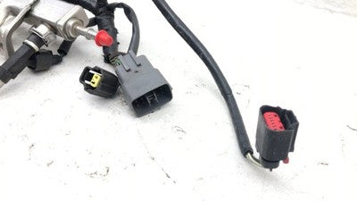 2004-2005 Mazda 3 Complete Fuel Rail With Injectors Set Loaded Oem 2.3L