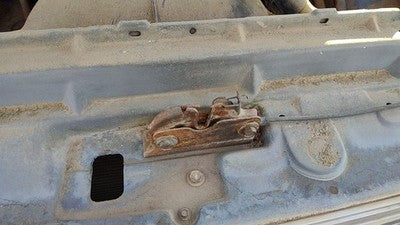 1981-1988 Gmc Sierra C3500 Hood Latch Assembly With Bracket Oem 15606587