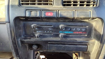1996-1997 Nissan Hardbody Temperature Control Module In Dash Heater Ac Head Unit