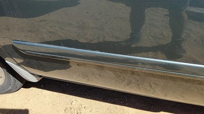 05-07 Caravan Driver Left Front Moulding From Door Oem Trim Strip Magnesium Ppk