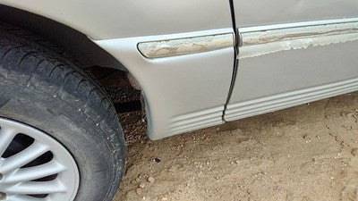00 Chrysler Town & Country Passenger Right Rear Moulding On Quarter Panel Silver