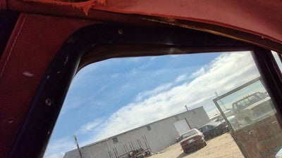 1984 Jeep Grand Wagoneer Driver Left Inner Quarter Glass Trim Oem