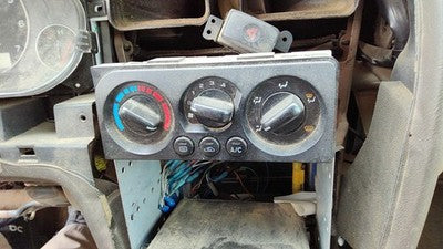 00-04 Legacy Outback Temperature Control Module In Dash Heater Ac Head Unit Oem