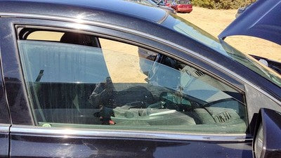 2013-2019 Nissan Sentra Passenger Right Front Side Window Door Glass Oem