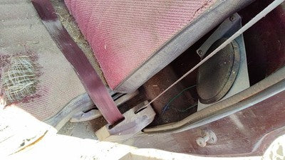 1983 Gmc Sierra C3500 Driver Left Front Seat Belt Retractor Oem Shoulder Red