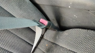 1996 S10 Blazer Passenger Right Front Seat Belt Buckle Receiver Oem Gray