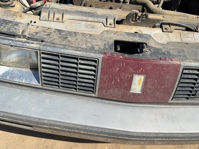 1986 Olds 88 Front Grille Assembly Oem Silver 25528288