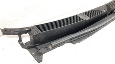 2008 Chevy Silverado 2500 Windshield Wiper Cowl Vent Trim Panel Oem Cover