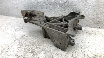 2005 Chevy Silverado 1500 Power Steering Alternator Mount Bracket Oem 12554030