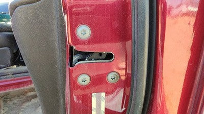 2008-2015 Nissan Rogue Passenger Right Front Door Latch With Rods/cables Oem