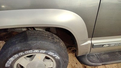 1992-1999 Chevy Suburban Driver Left Front Flare Moulding From Fender Oem